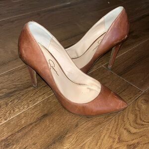 Jessica Simpson natural leather heel size7